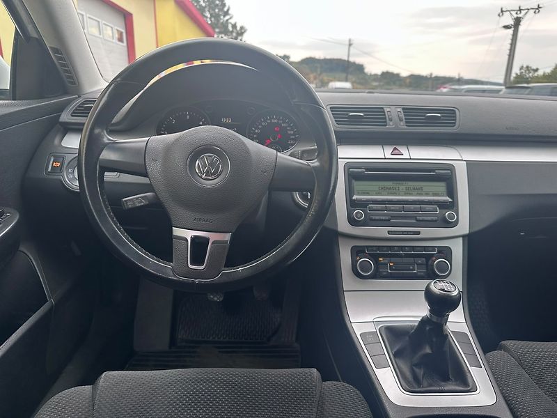 Volkswagen Passat 2.0TDi ČR/Rozvody/2*pneu/Tažné - fotka 18 z 22