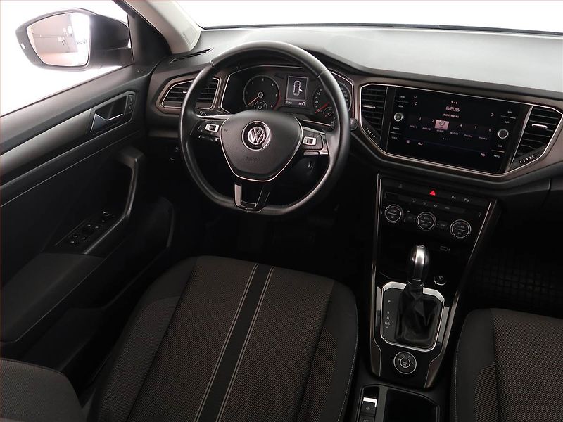 Volkswagen T-Roc (2019) 2.0 TDI 4Motion - fotka 7 z 19