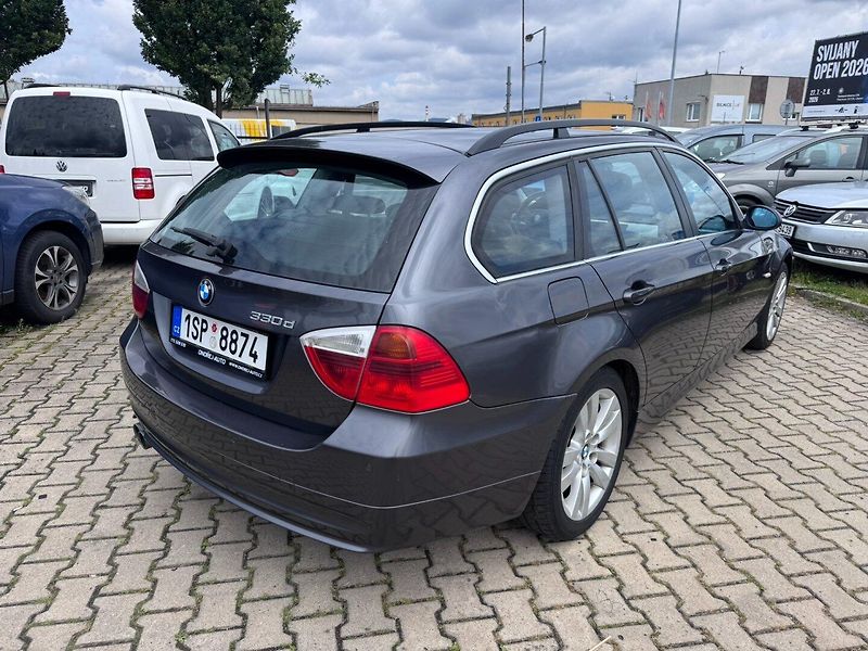 BMW Řada 3 (2006) 330D M57 3,0 R6 170KW STK KOLA - fotka 5 z 46