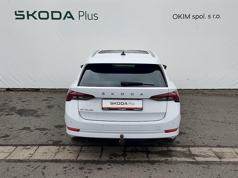 Škoda Octavia (2023) Combi Style Comfort 2,0 Tdi 11 - fotka 38 z 42