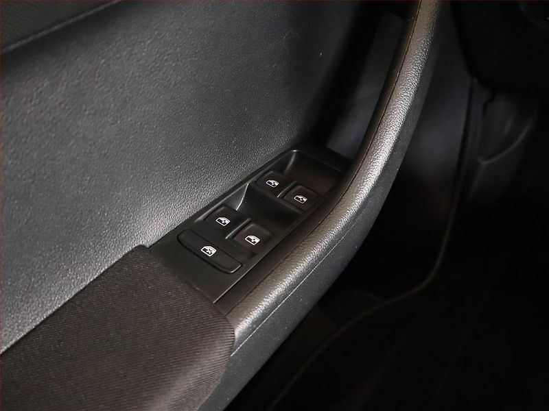 Škoda Fabia (2021) Style 1.0 TSI, Serv.kniha - fotka 17 z 18