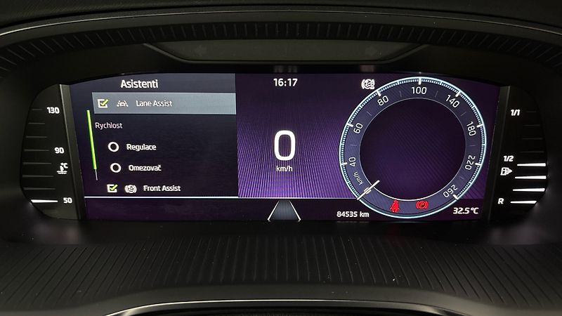 Škoda Octavia 2.0 TDI Ambition Combi - fotka 10 z 23