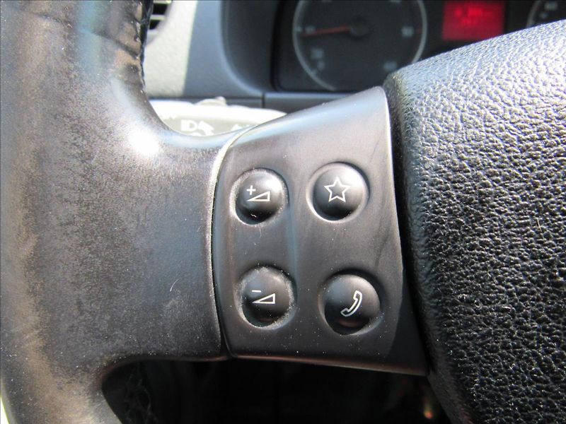 Volkswagen Caddy 1,9 TDi 77kW 5 míst - fotka 20 z 29