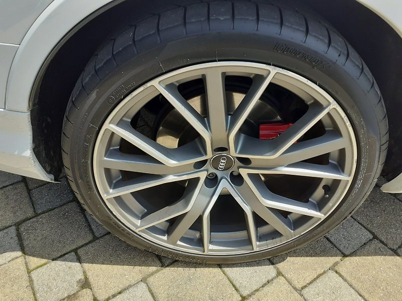 Audi Q7 (2020) 50 TDi  S -Line Mild-hybrid - fotka 40 z 41