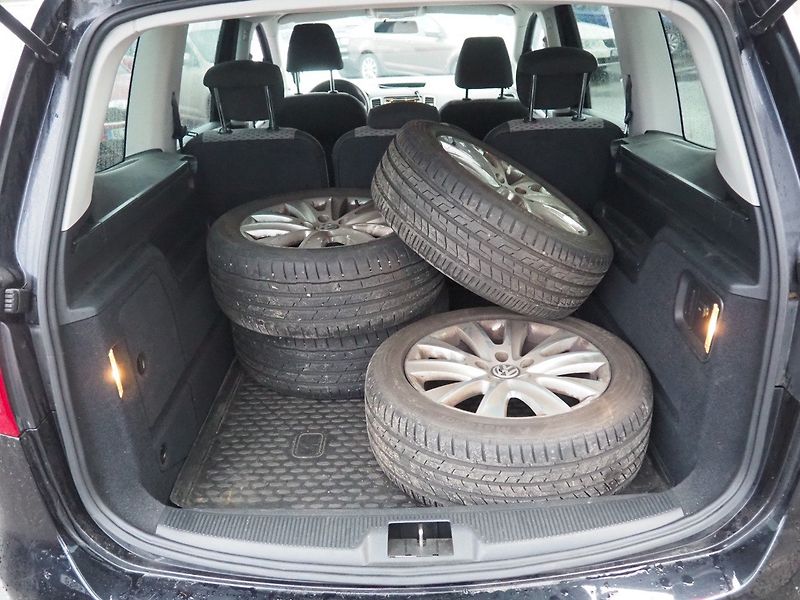 Volkswagen Sharan (2011) 2.0 TDI 103 kW, Tažné - fotka 12 z 33