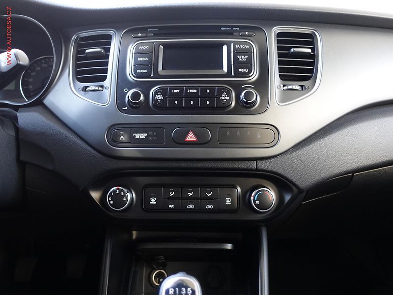 Kia Carens (2014) 1.6GDi, 1.maj,ČR, AC, tempo - fotka 13 z 23