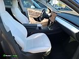 Tesla Model Y (2023) Quicksilver, Bílý interiér - náhled 8
