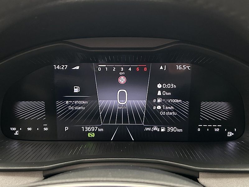 Škoda Kamiq 1.5 TSI Top selection - fotka 7 z 27