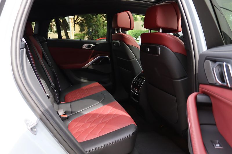 BMW X6 (2026) XDRIVE 40i G06 M-SPORT 280kW - fotka 40 z 50