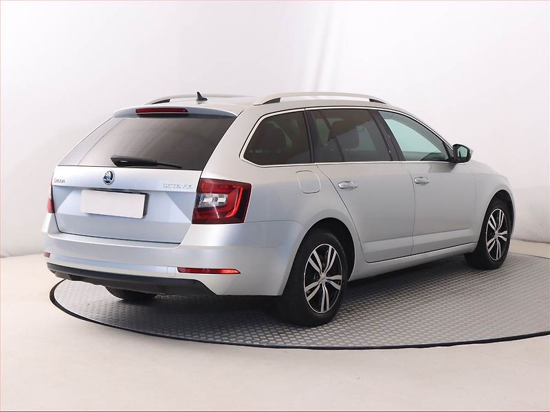 Škoda Octavia (2017) 2.0 TDI, Navi, Tempomat - fotka 5 z 18