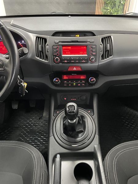 Kia Sportage 2.0 CRDi 4x4 ČR SERVIS.DIGIAC - fotka 23 z 25