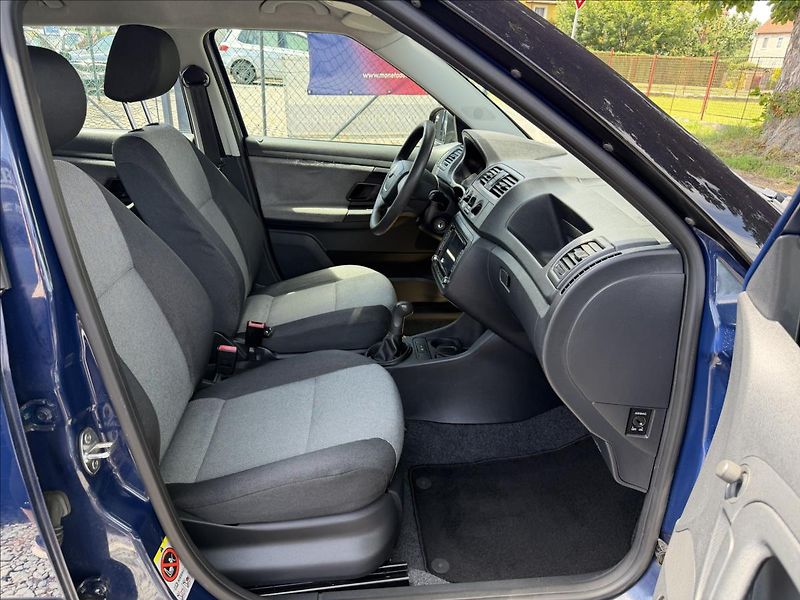 Škoda Fabia 1,4 i 16V 63kW  50TIS KM,KLIMA - fotka 23 z 50