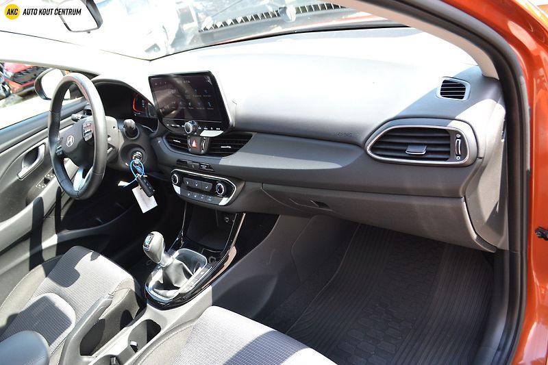 Hyundai i30 FB FL 1,0T- GDI FAMILY NAVI - fotka 13 z 42