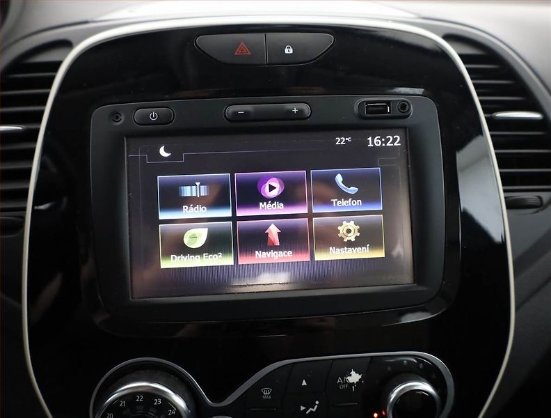 Renault Captur (2018) 0.9 TCe, ČR,1.maj, Navi - fotka 12 z 15
