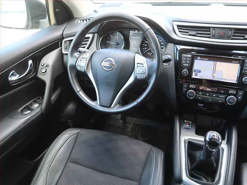 Nissan Qashqai (2017) 1.5 dCi, Navi, Xenony - fotka 7 z 17