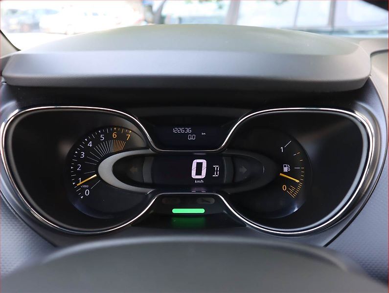 Renault Captur (2013) 1.2 TCe, Automat, Navi - fotka 11 z 20