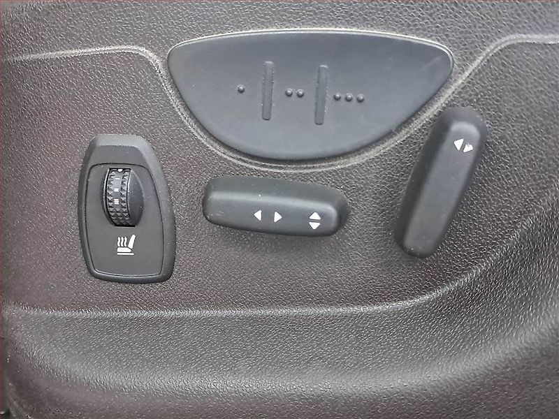 Renault Grand Scénic (2013) 1.5 dCi, Serv.kniha, Tažné - fotka 24 z 24