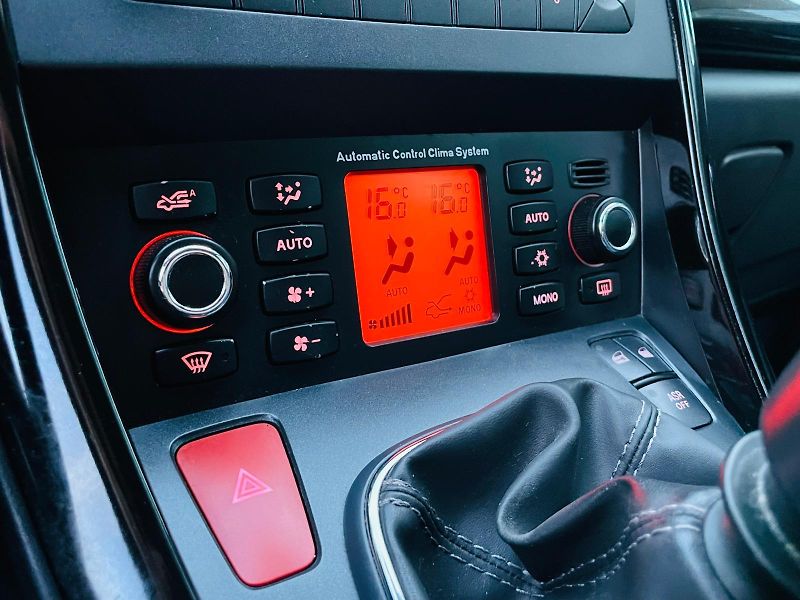 Fiat Croma 1.9D SENZORY SERVISKA TAŽNÉ - fotka 34 z 42