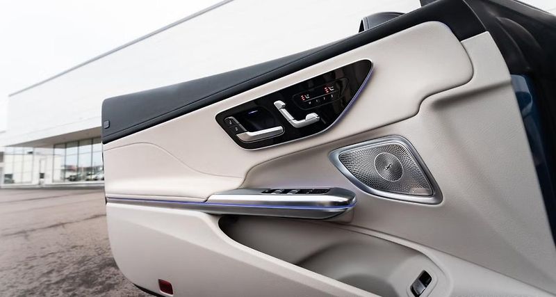 Mercedes-Benz CLE 300 4M AMG 360k Světlý inter.  - fotka 14 z 21