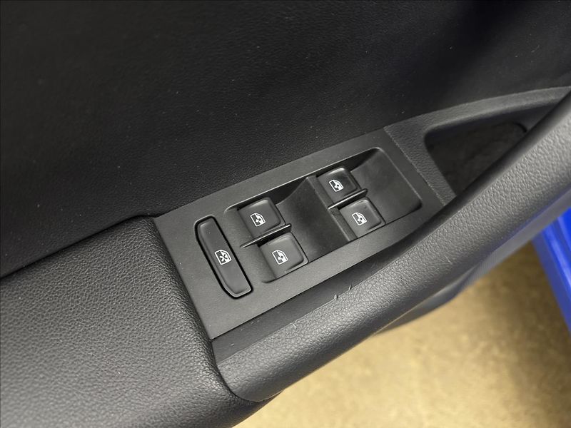 Škoda Octavia 2,0 LED STYLE NAVI KEYLESS CZ - fotka 33 z 42