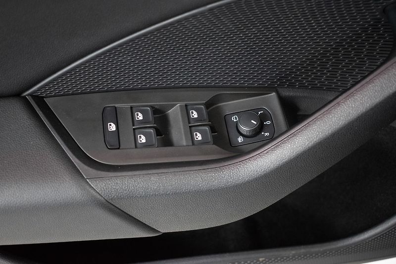 Škoda Octavia TSI*81kW*DSG*STYLE*KAMERA*ACC* - fotka 14 z 40