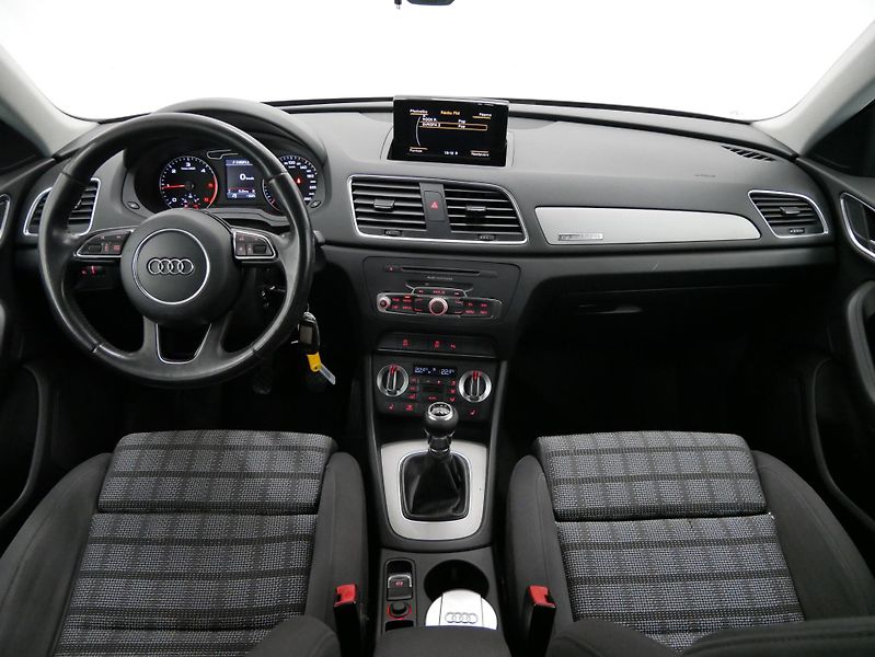 Audi Q3 - fotka 5 z 26