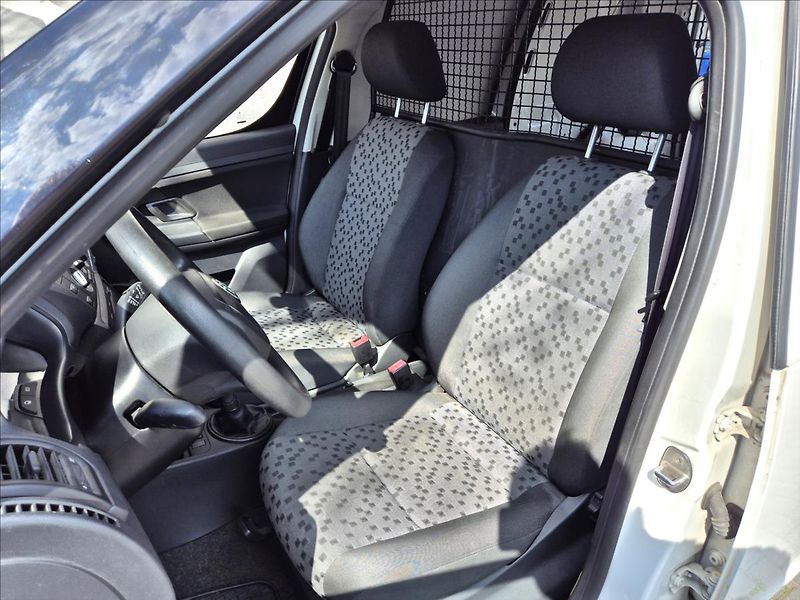 Škoda Praktik 1,6 TDI Facelift Klima ESP!! - fotka 13 z 22