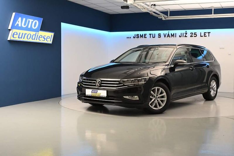 Volkswagen Passat (2023) 2.0 LED DSG ACC VIRTUAL Kamera - fotka 2 z 31
