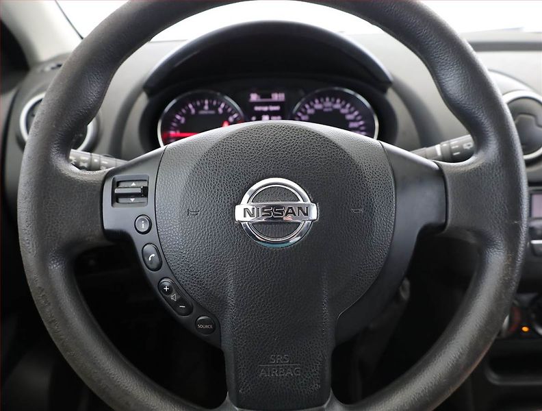 Nissan Qashqai (2013) 1.6, ČR,1.maj, Serv.kniha - fotka 8 z 13