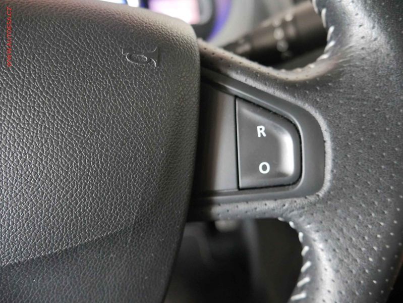 Renault Fluence (2013) 1.6 16V, 2.maj,ČR, AC, temp - fotka 13 z 20