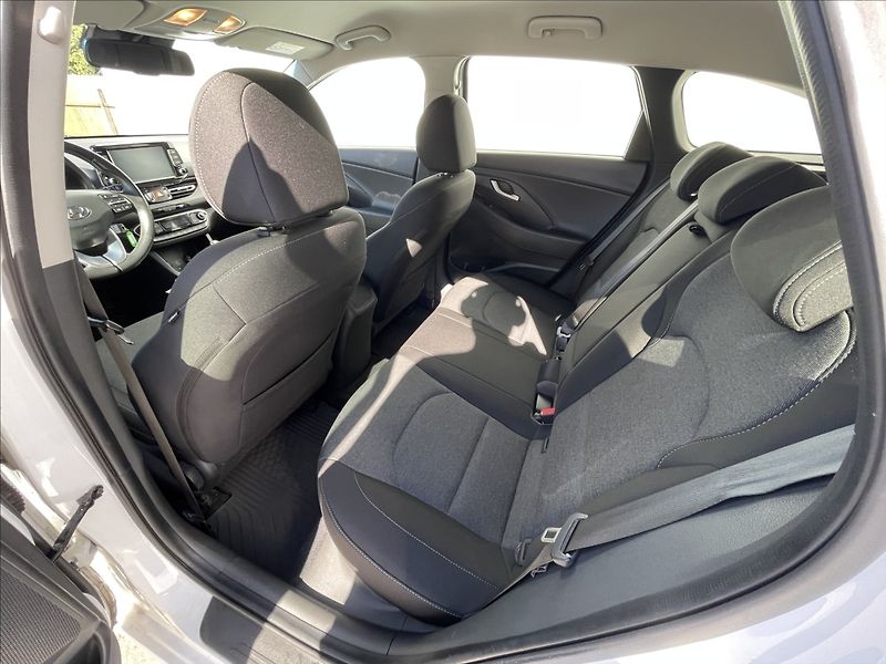 Hyundai i30 1,5 T-GDI Combi Family Smart - fotka 16 z 22