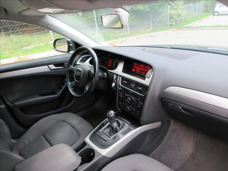 Audi A4 1,8 TFSi 88Kw, Xenon, VADA MOT - fotka 13 z 21