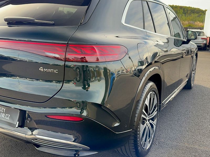 Mercedes-Benz EQS 500 4MATIC SUV AMG - fotka 12 z 39