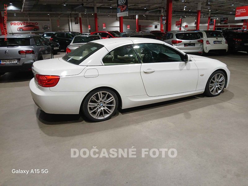 BMW Řada 3 (2013) 3.0d 330d, 1.maj, AT, bixen - fotka 2 z 3
