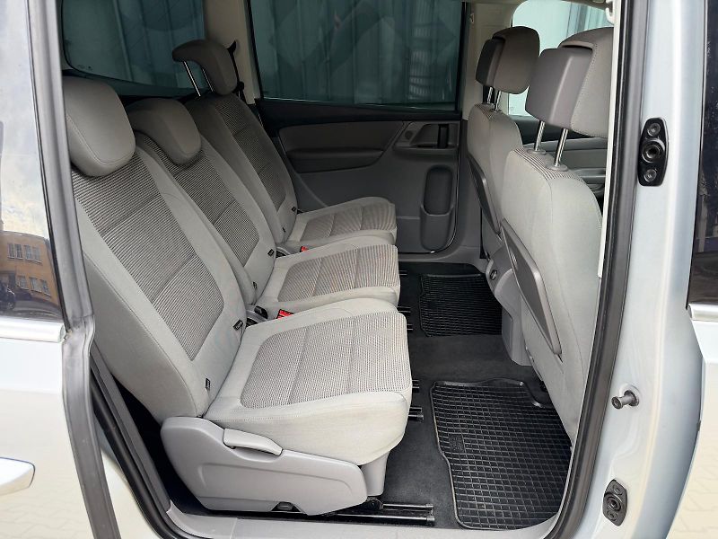 Volkswagen Sharan 2,0 TDI DSG Comfortline/servis - fotka 16 z 34