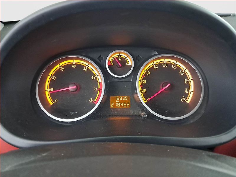 Opel Corsa (2008) 1.2, nová STK, jezdí výborně - fotka 11 z 16