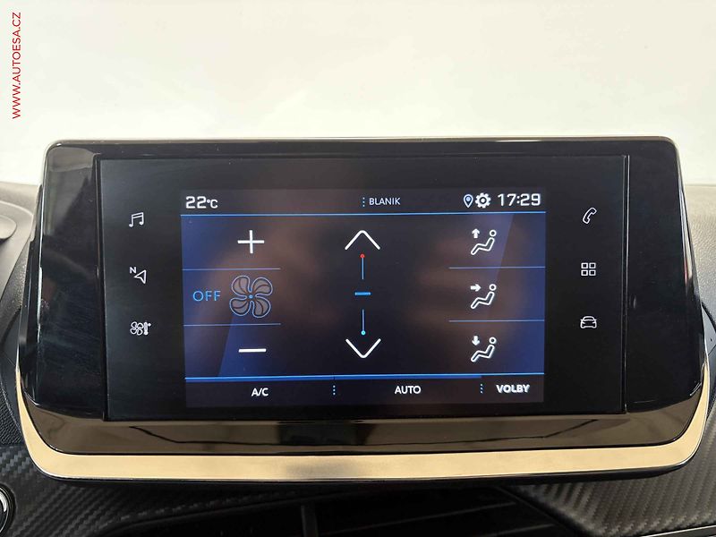 Peugeot 2008 (2021) 1.2 PT, 1.maj,ČR, servis - fotka 14 z 15