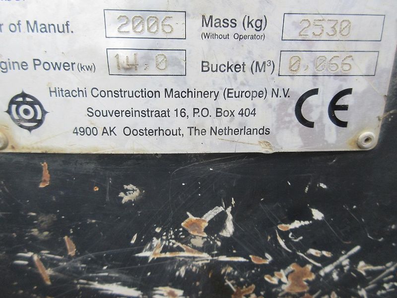 Hitachi Zaxis 25 - fotka 18 z 20