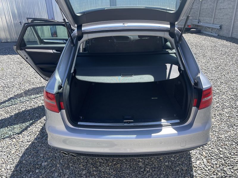 Audi A4 Avant 2.0TDi 120PS S-LINE AVANT TOP! - fotka 109 z 179