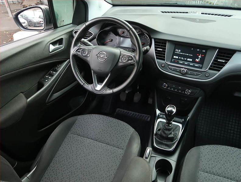Opel Crossland X (2022) 1.2 Turbo, ČR,1.maj - fotka 7 z 16