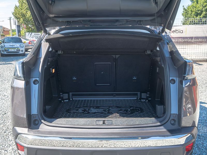 Peugeot 3008 (2021) ČR 1.2T 96KW LED – CEBIA - fotka 47 z 57
