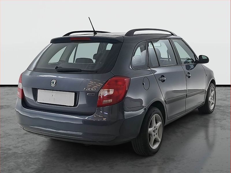 Škoda Fabia (2011) Ambiente 1.2 TSI, Eko.zaplacen - fotka 5 z 15