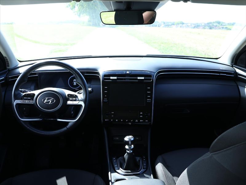 Hyundai Tucson 1,6 T-GDI 110 kW Smart DPH 1.M - fotka 15 z 29