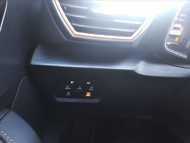 Cupra Formentor 1,4 eTSi 150KW eHYBRID DSG - fotka 21 z 48