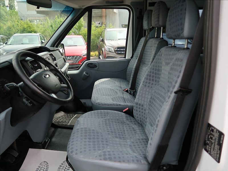 Ford Transit 2,2 TDCi,92kW,L3,6míst,tempoma - fotka 12 z 21
