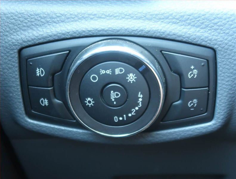 Ford Ranger (2018) 2.2 TDCi - fotka 16 z 19