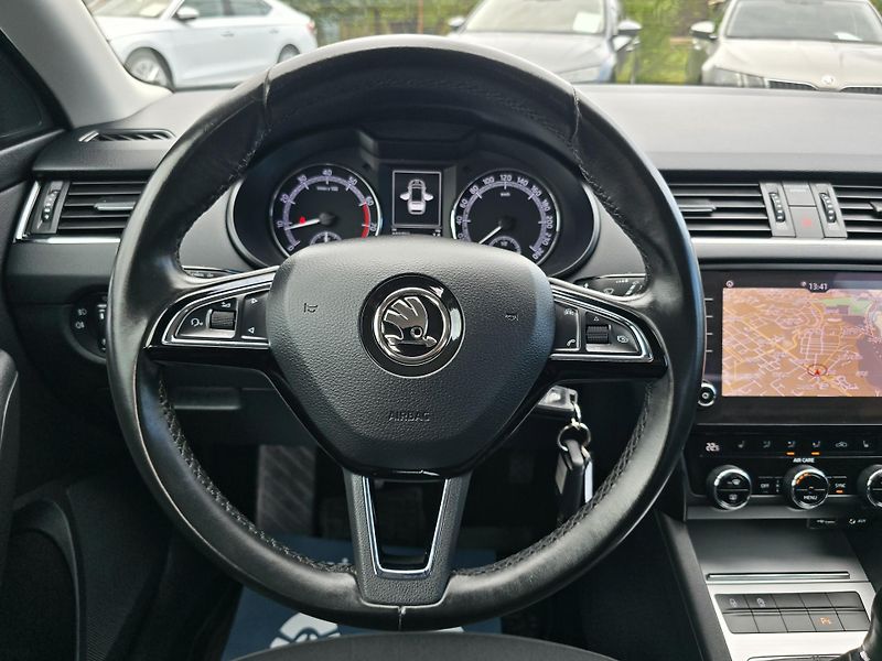 Škoda Octavia 1.4TSI NAVI NEHAVAROVÁNO 1Maji - fotka 24 z 26