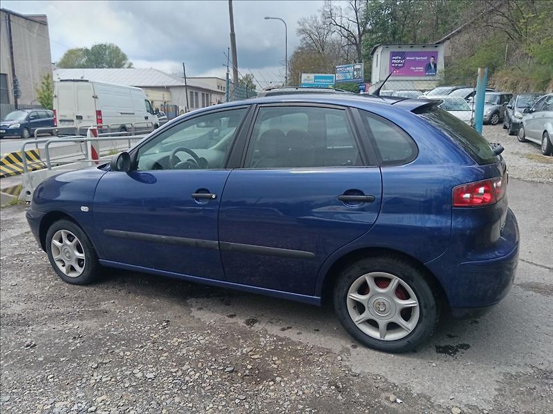 Seat Ibiza 1,9 SDi  Stella - fotka 7 z 23