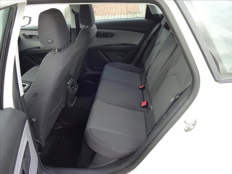 Seat Leon 1,6 TDI 85kW - fotka 22 z 55