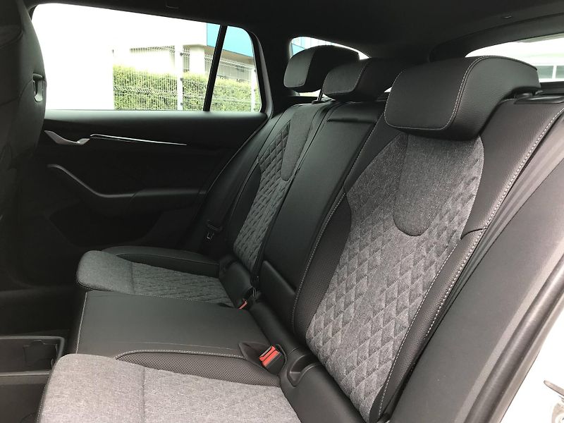Škoda Octavia (2026) Combi Sportline 7DSG  1,5TSI - fotka 13 z 21